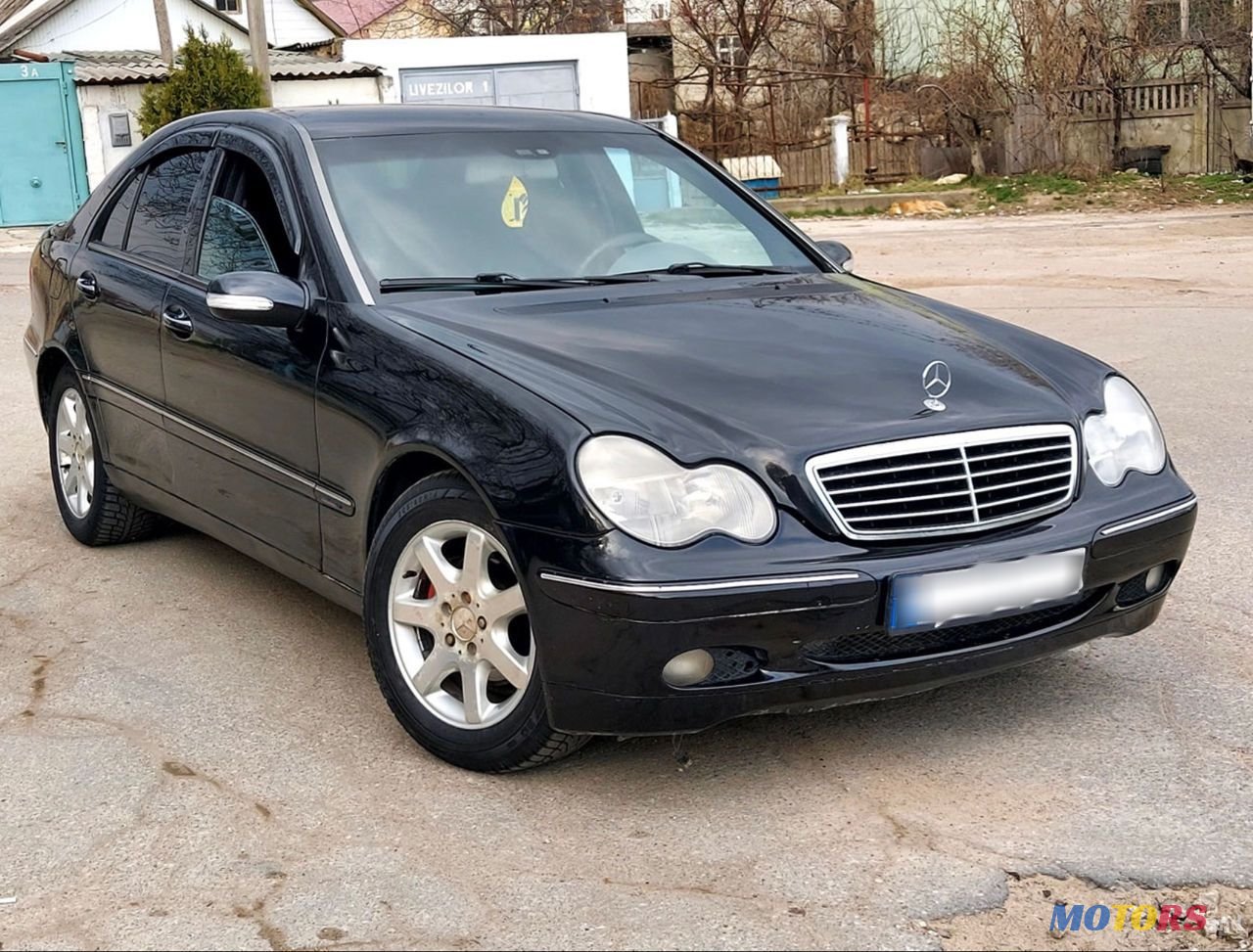 2002' Mercedes-Benz C Класс photo #2
