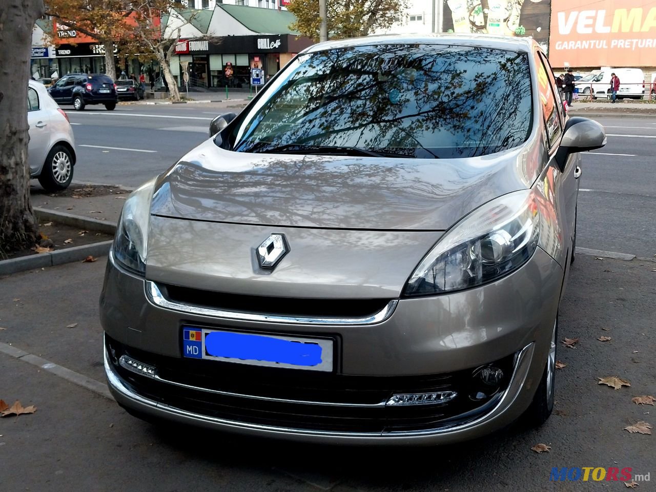 2012' Renault Grand Scenic photo #5