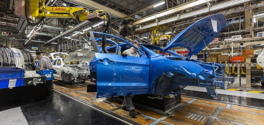 Coronavirus 2020: Nissan suspends production at Sunderland plant