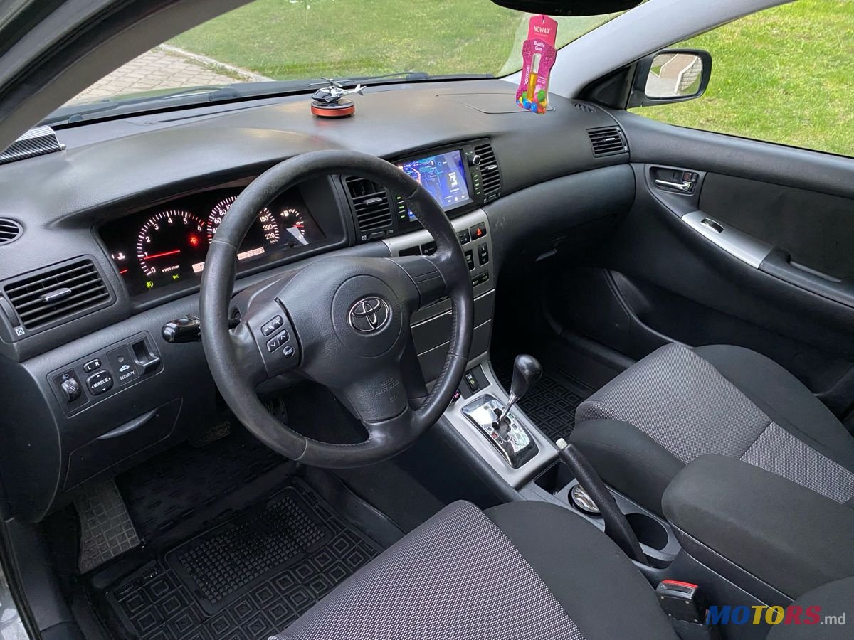 2005' Toyota Corolla photo #5