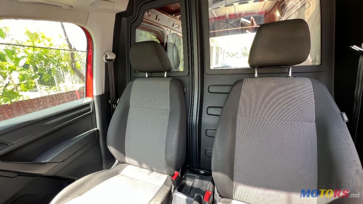 2018' Volkswagen Caddy photo #6