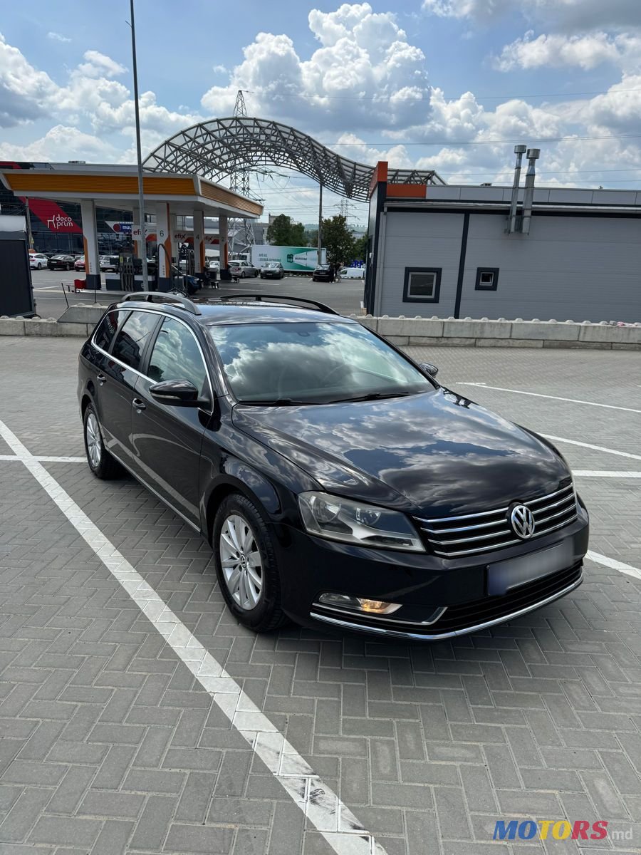 2012' Volkswagen Passat photo #1