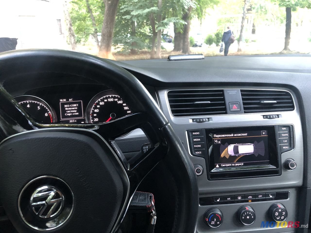 2014' Volkswagen Golf photo #6