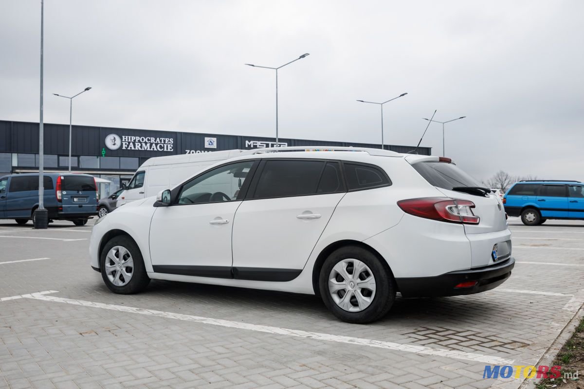 2010' Renault Megane photo #6
