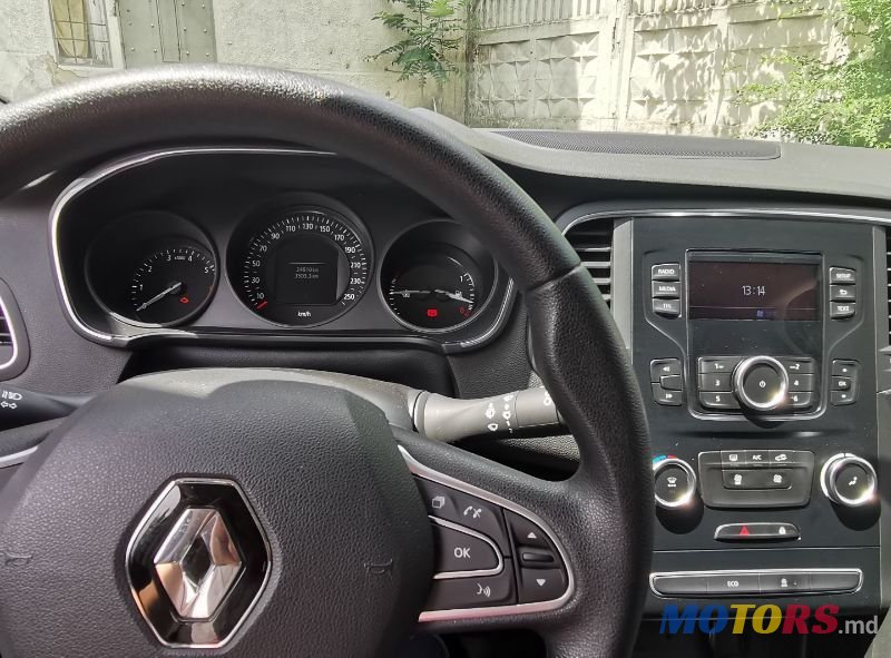 2019' Renault Megane photo #6