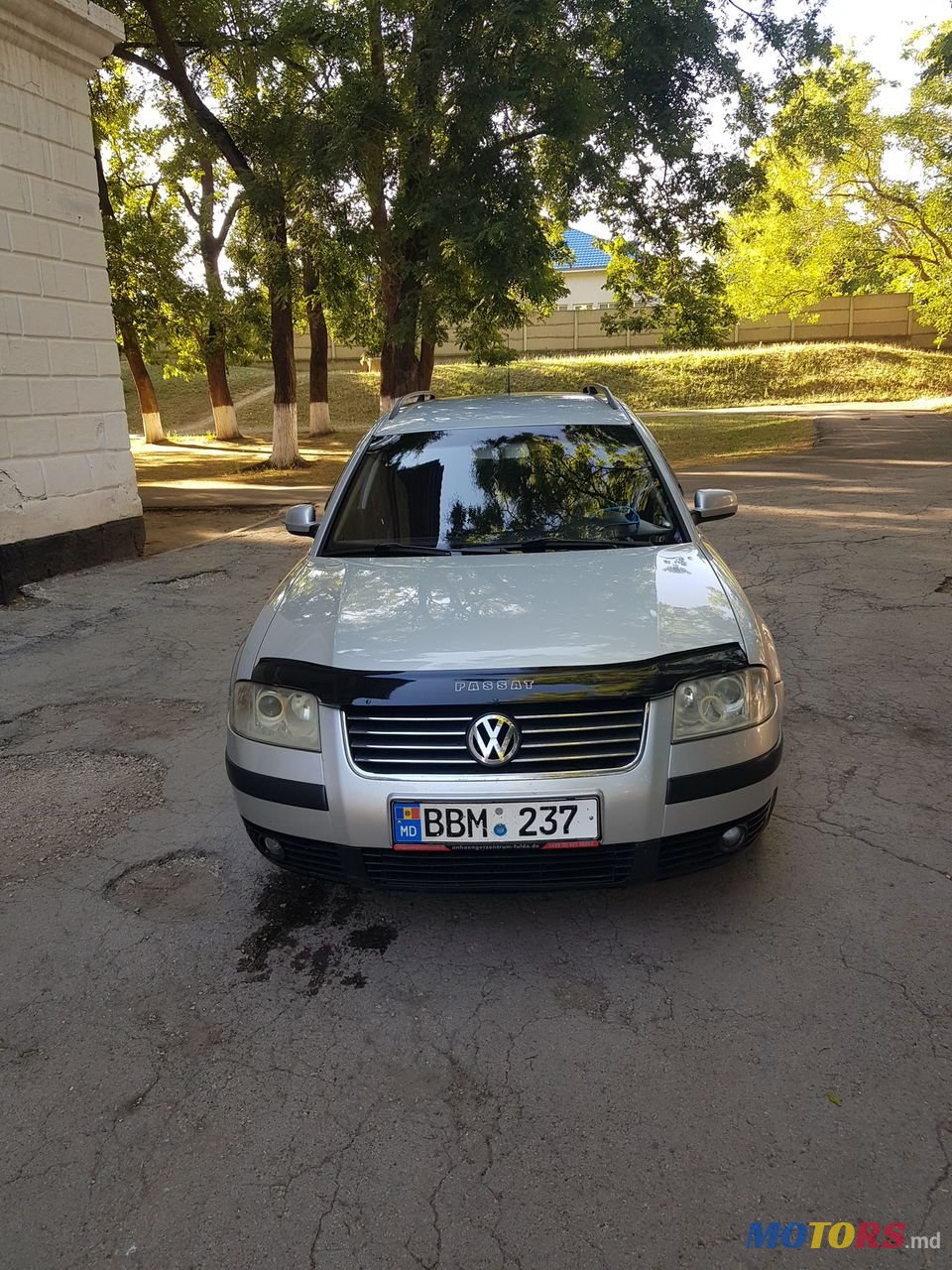 2004' Volkswagen Passat photo #3