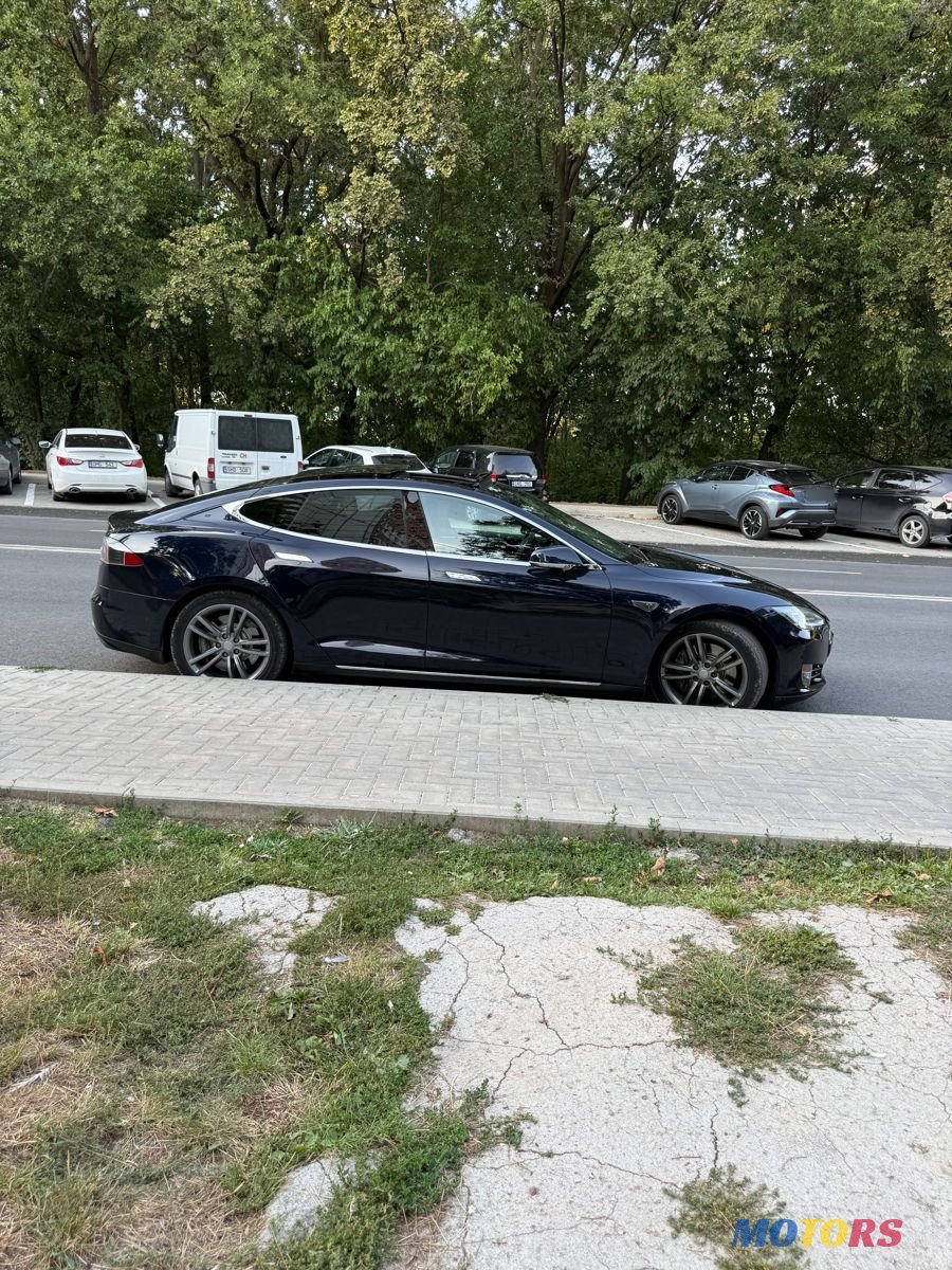 2015' Tesla Model S photo #6