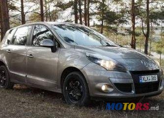 2011' Renault Scenic photo #1