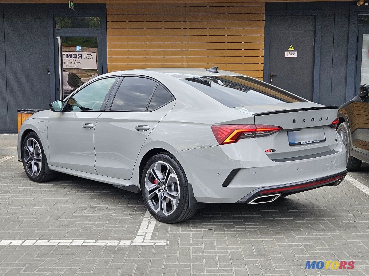 2020' Skoda Octavia Rs photo #2