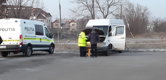 Mai multe microbuse din Chișinău au rămas fără plăcuțe de înmatriculare după verificările demarate de către polițiști!