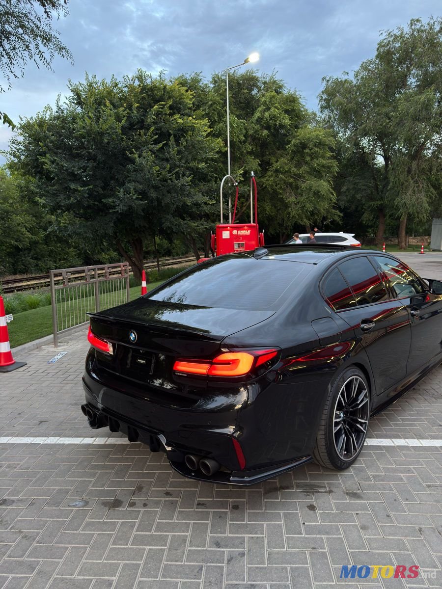 2017' BMW 5 Series photo #3
