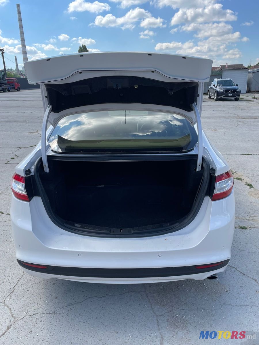 2016' Ford Fusion photo #2