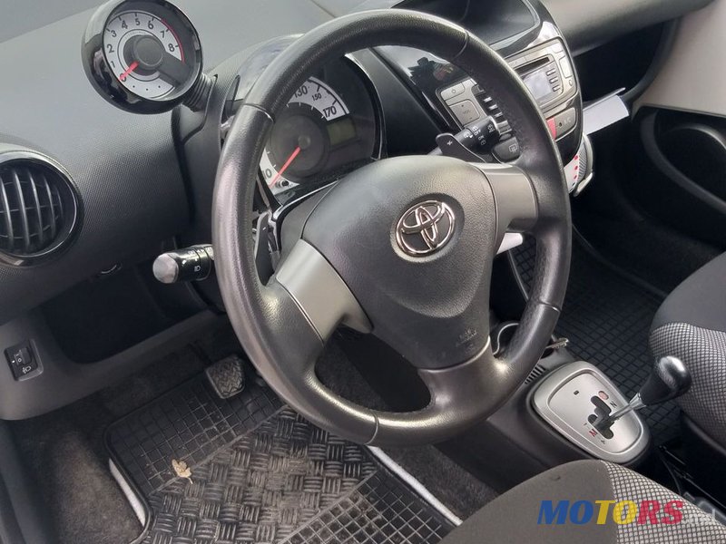 2014' Toyota Aygo photo #5