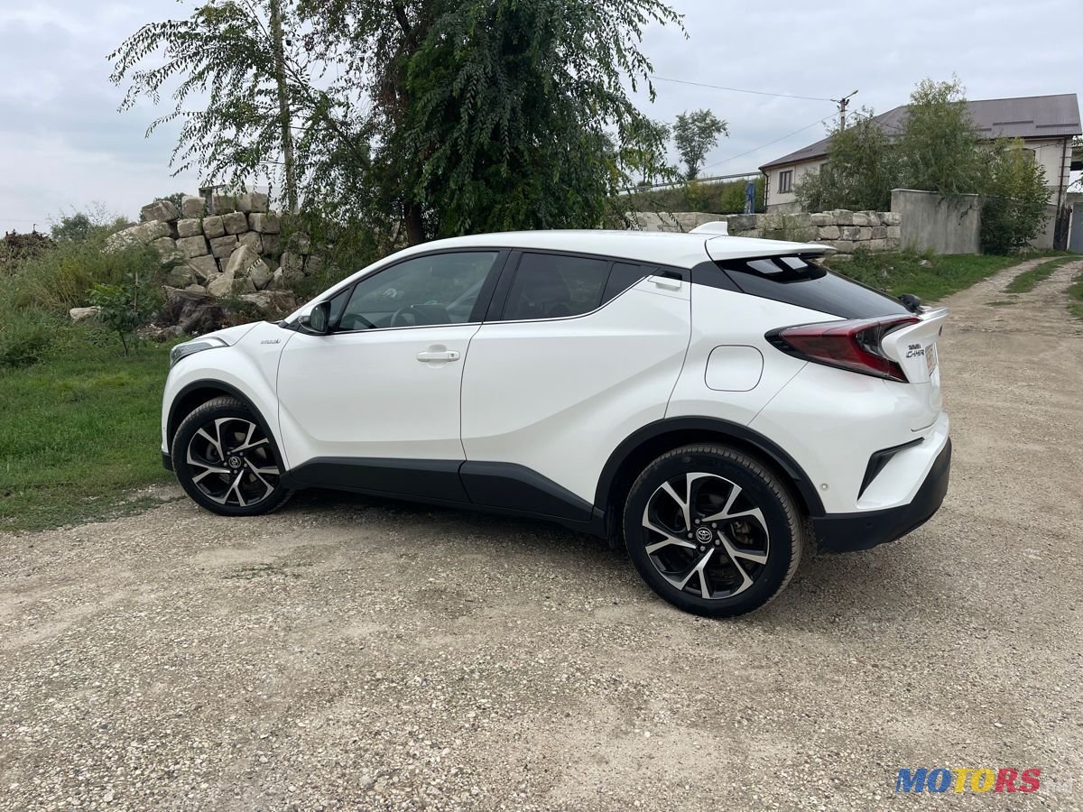 2019' Toyota C-HR photo #4
