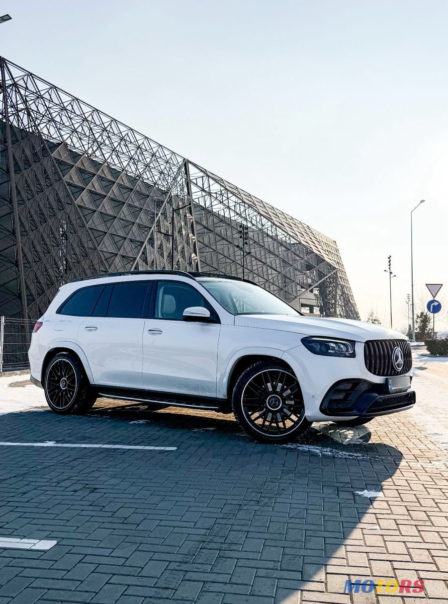 2020' Mercedes-Benz Gls-Class photo #2