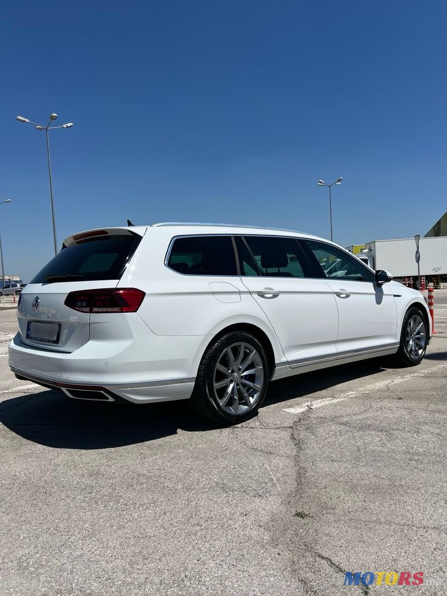 2020' Volkswagen Passat photo #5