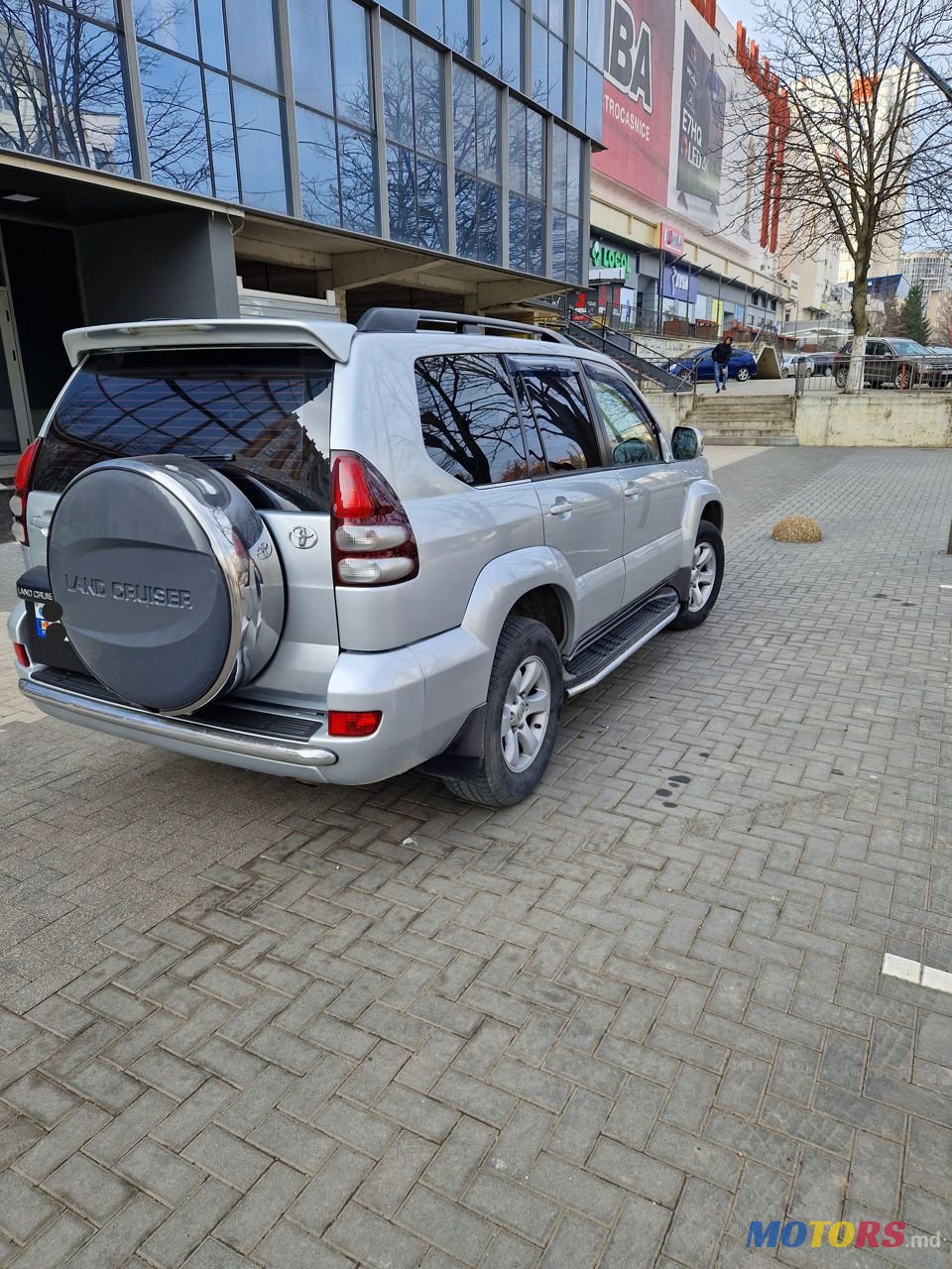 2004' Toyota Land Cruiser Prado photo #3