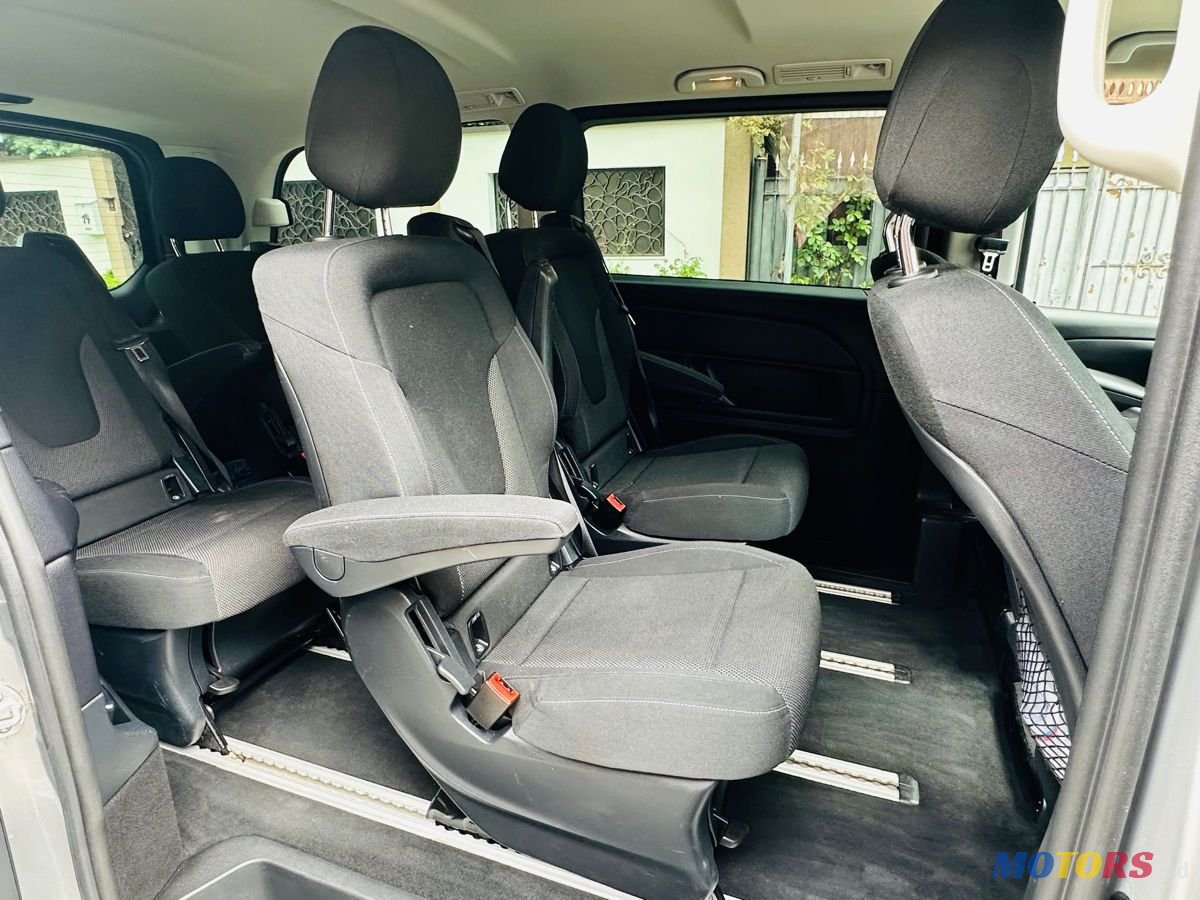 2019' Mercedes-Benz V-Class photo #3