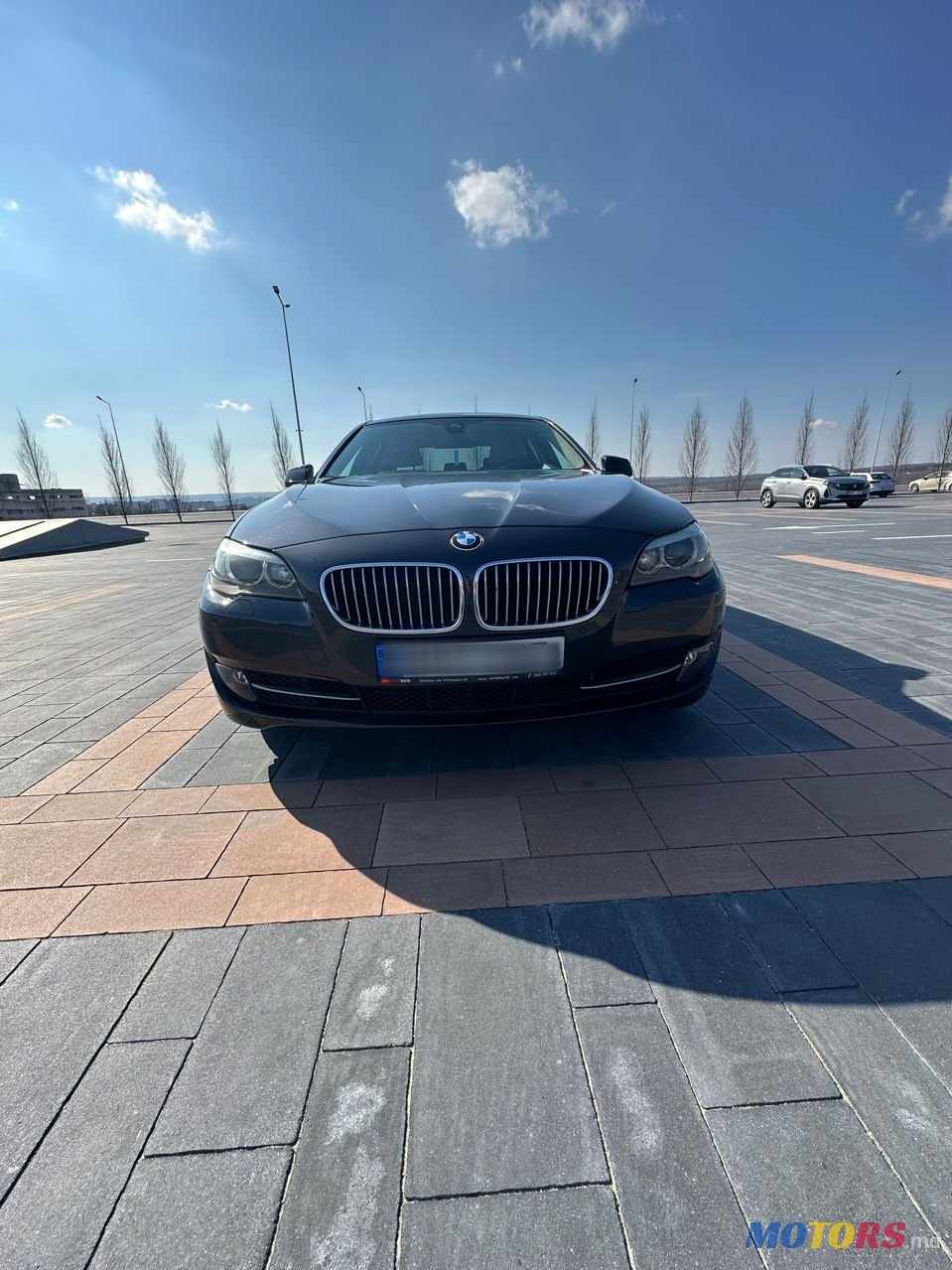 2012' BMW 5 Series photo #2