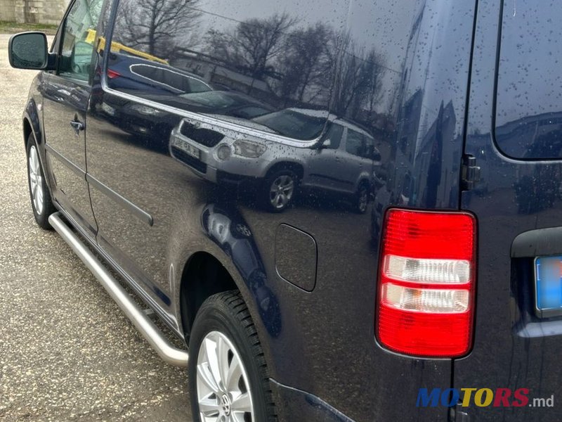 2015' Volkswagen Caddy photo #4
