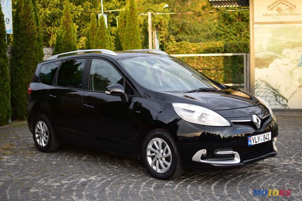 2015' Renault Grand Scenic photo #1