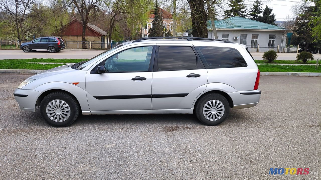 2002' Ford Focus photo #3