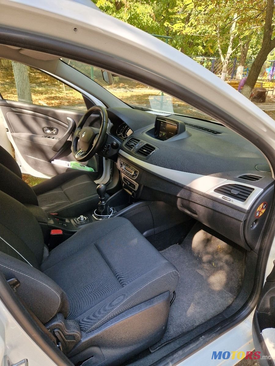 2014' Renault Megane photo #2