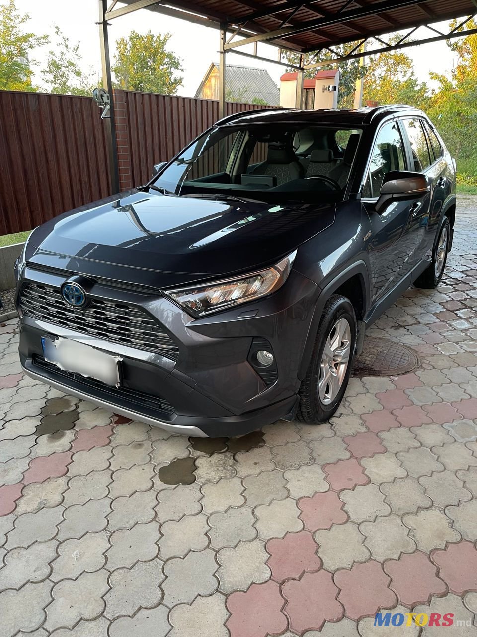 2020' Toyota RAV4 photo #2