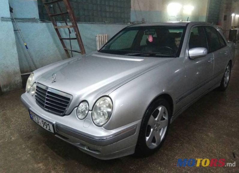 2000' Mercedes-Benz E photo #1