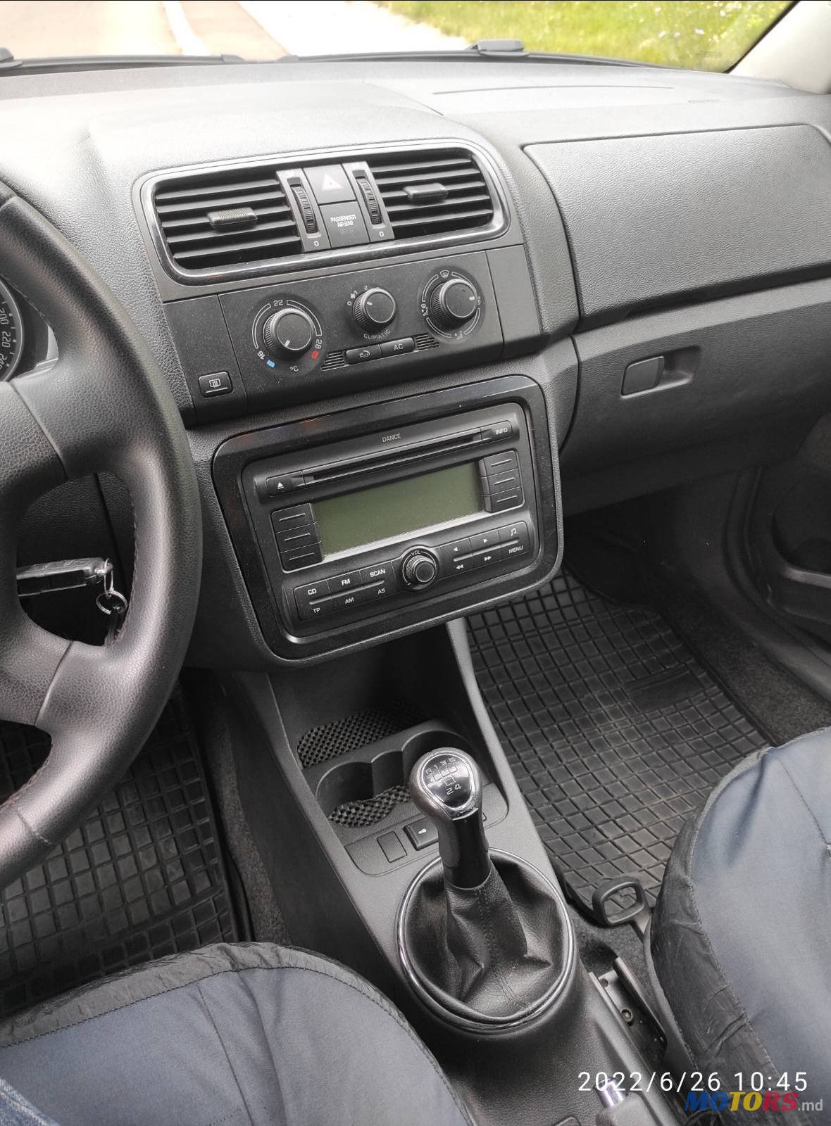 2008' Skoda Fabia photo #4