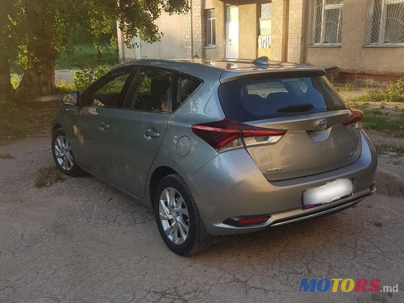 2015' Toyota Auris photo #5