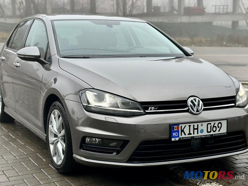 2013' Volkswagen Golf photo #1