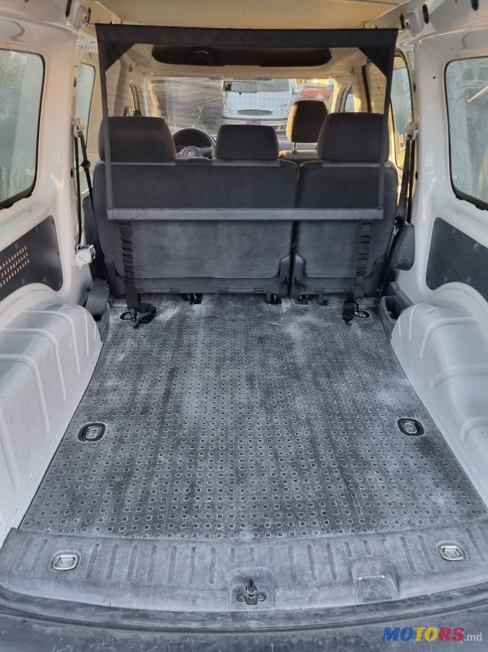 2012' Volkswagen Caddy photo #5