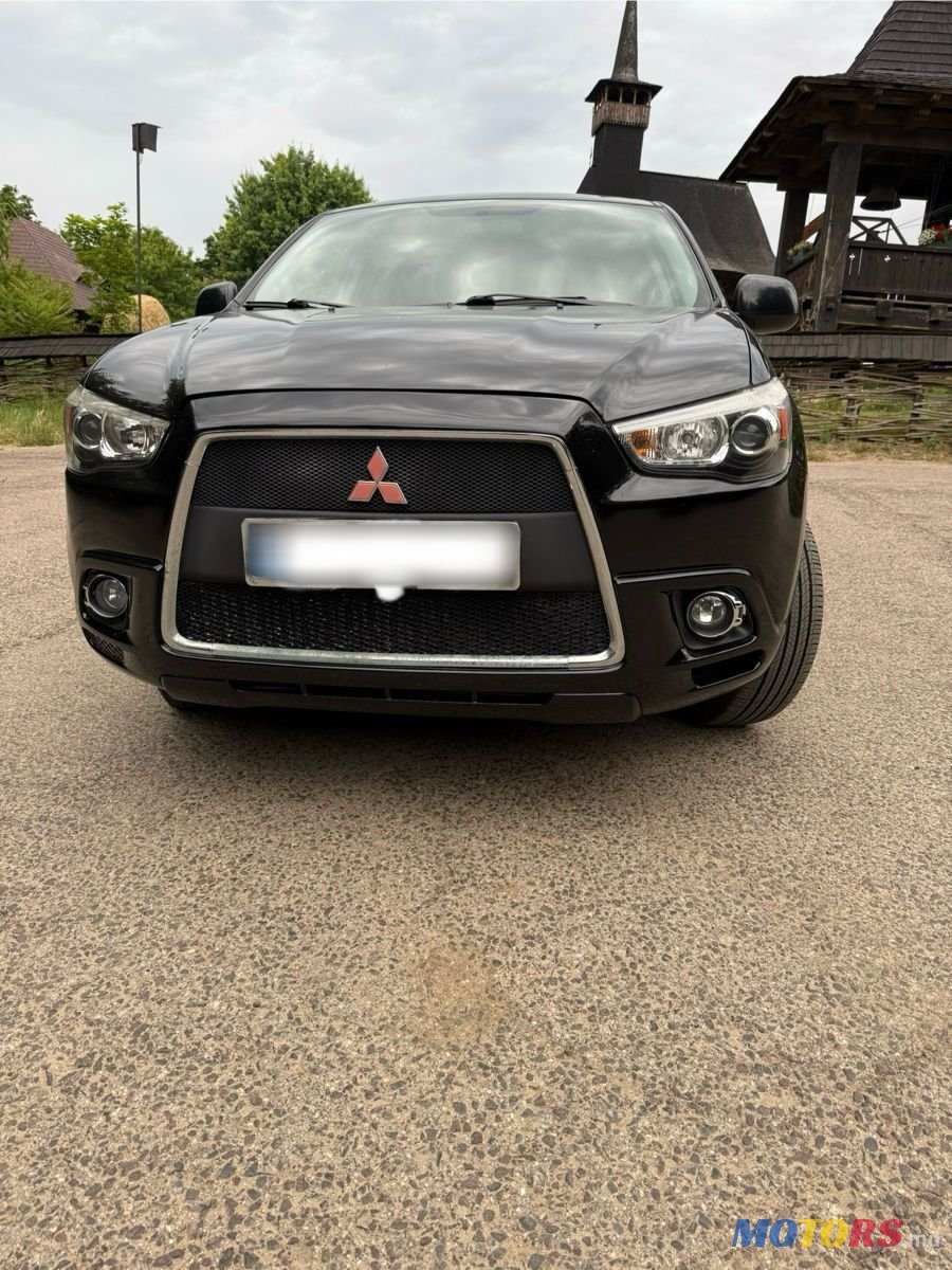 2011' Mitsubishi ASX photo #1