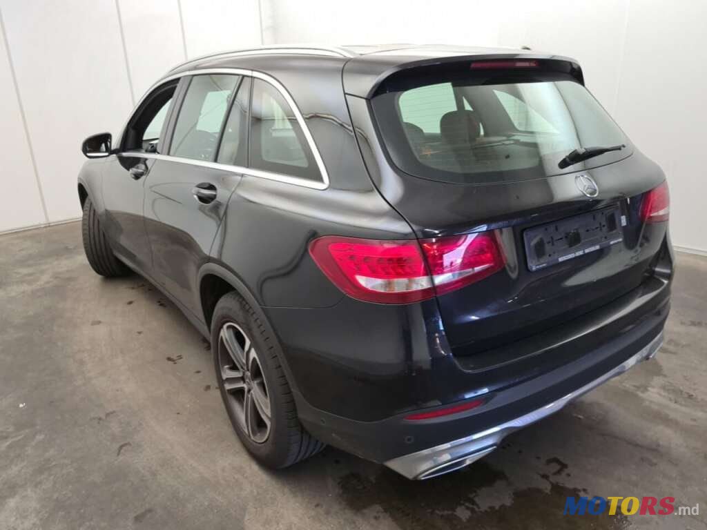 2018' Mercedes-Benz Glc photo #2