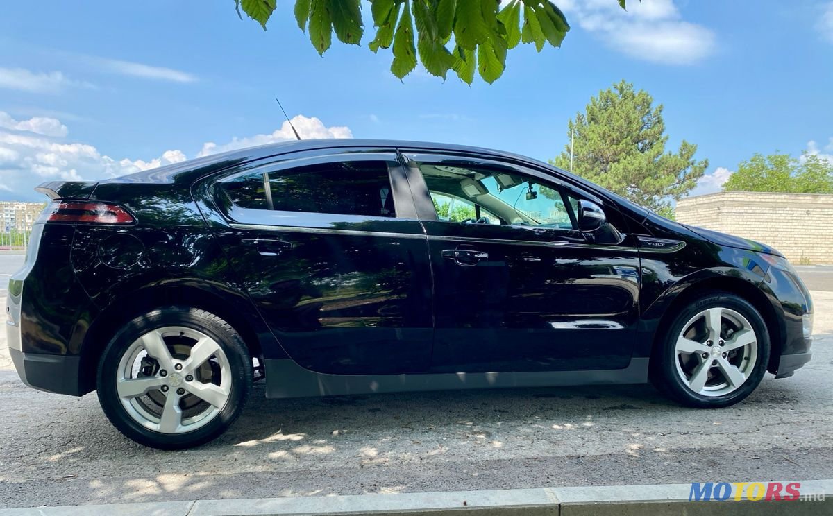 2014' Chevrolet Volt photo #3