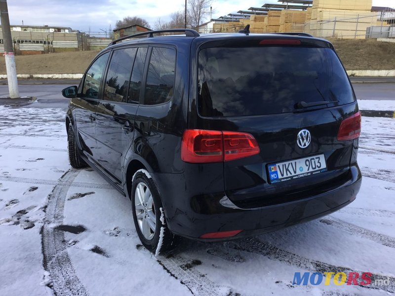 2014' Volkswagen Touran photo #3