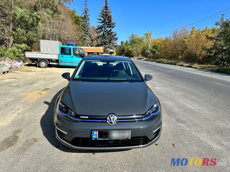 2020' Volkswagen Golf photo #1