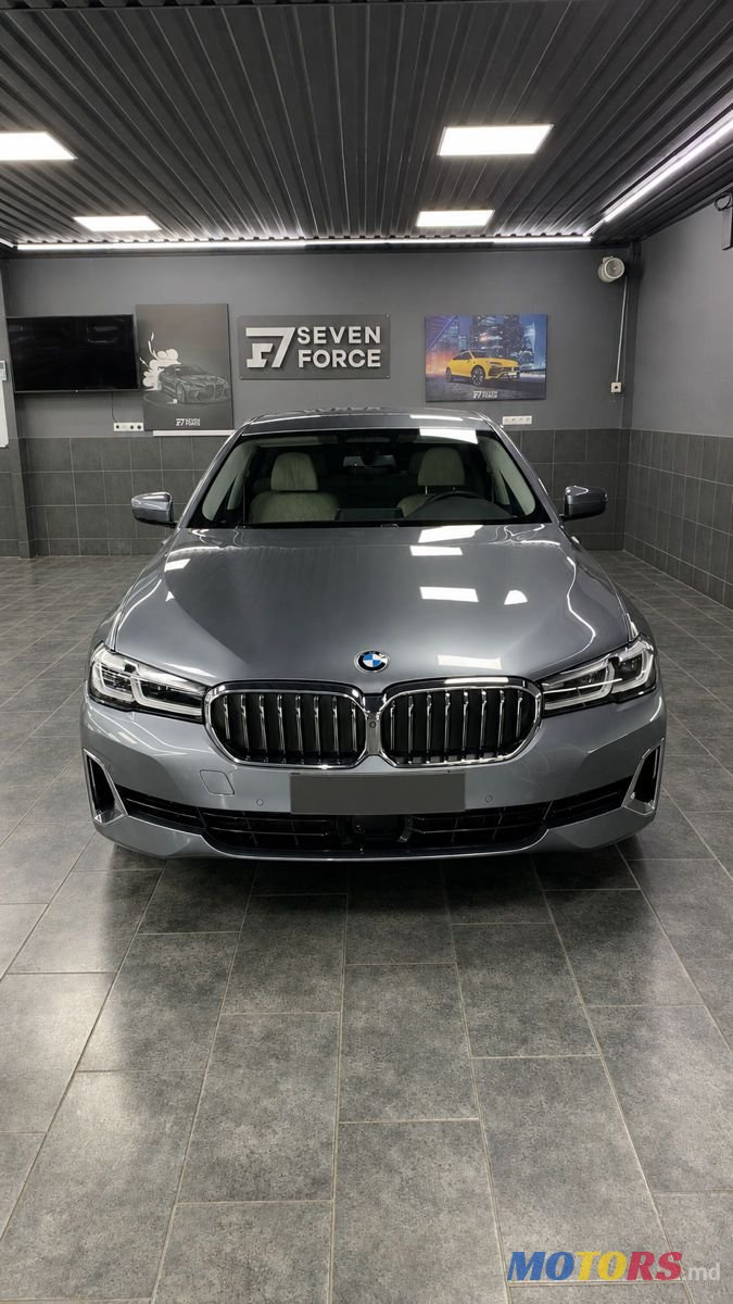 2020' BMW 5 Series photo #1