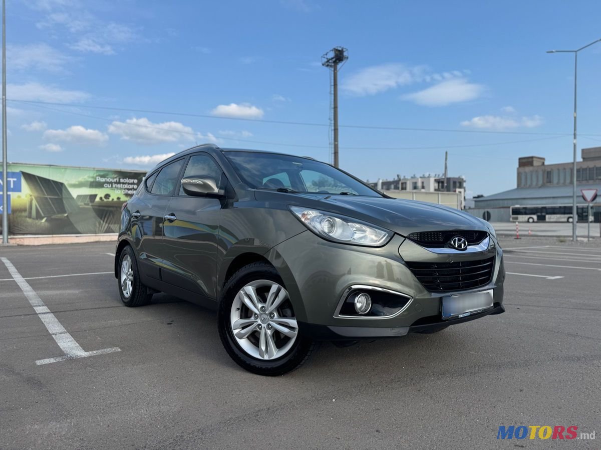 2010' Hyundai Tucson photo #1