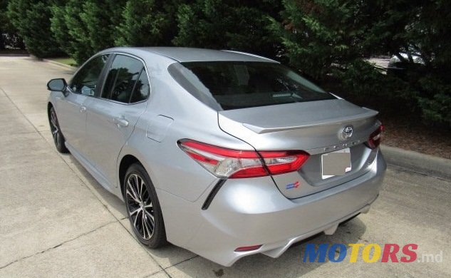 2017' Toyota Camry photo #3