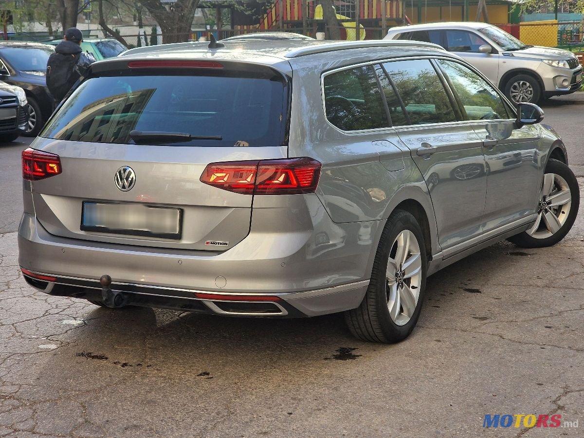 2020' Volkswagen Passat photo #5