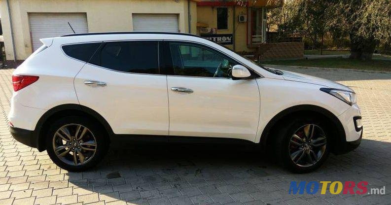 2013' Hyundai Santa Fe photo #1