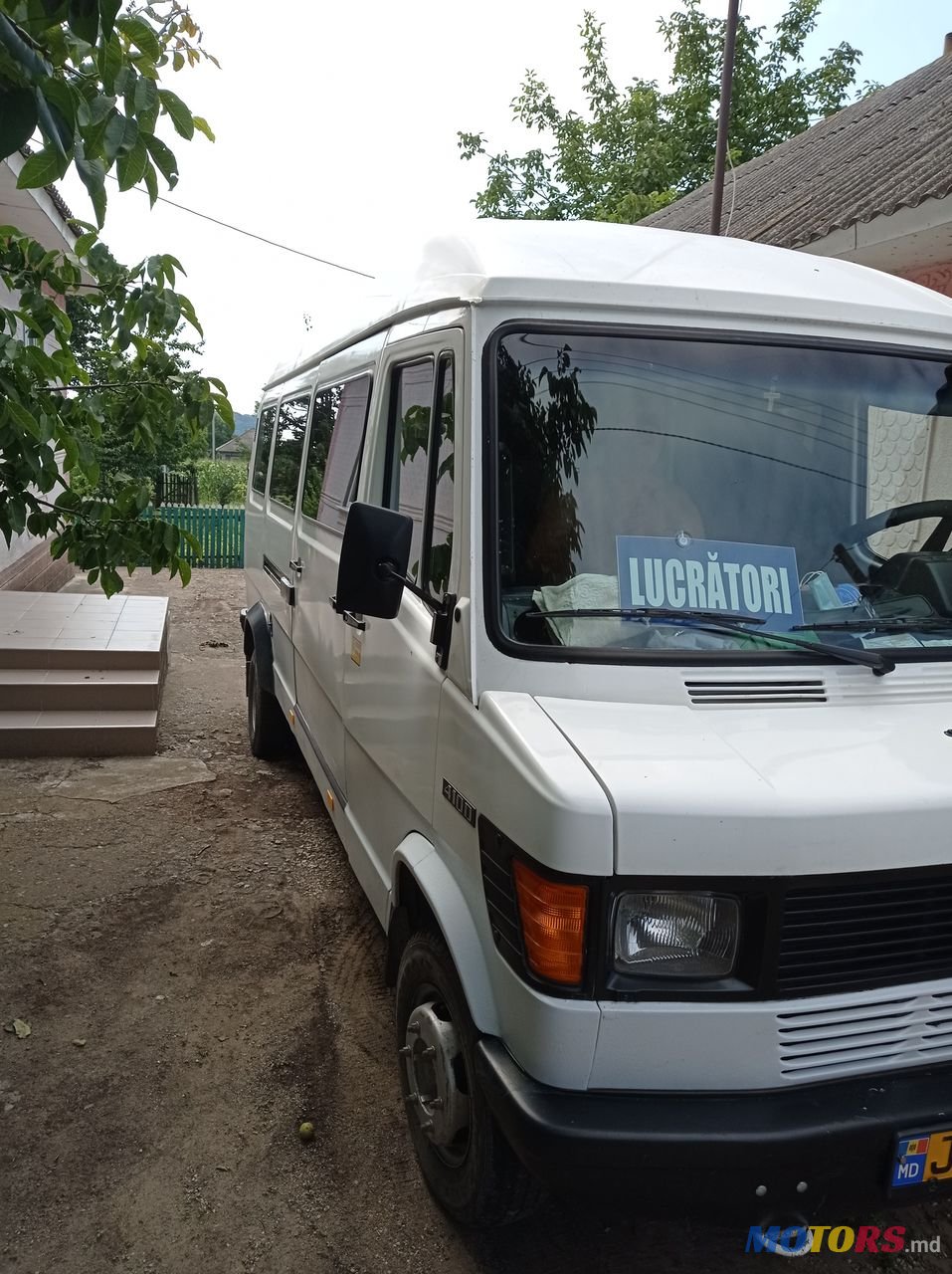 1995' Mercedes-Benz 410 photo #1