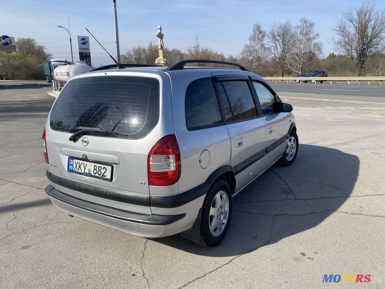2005' Opel Zafira photo #3