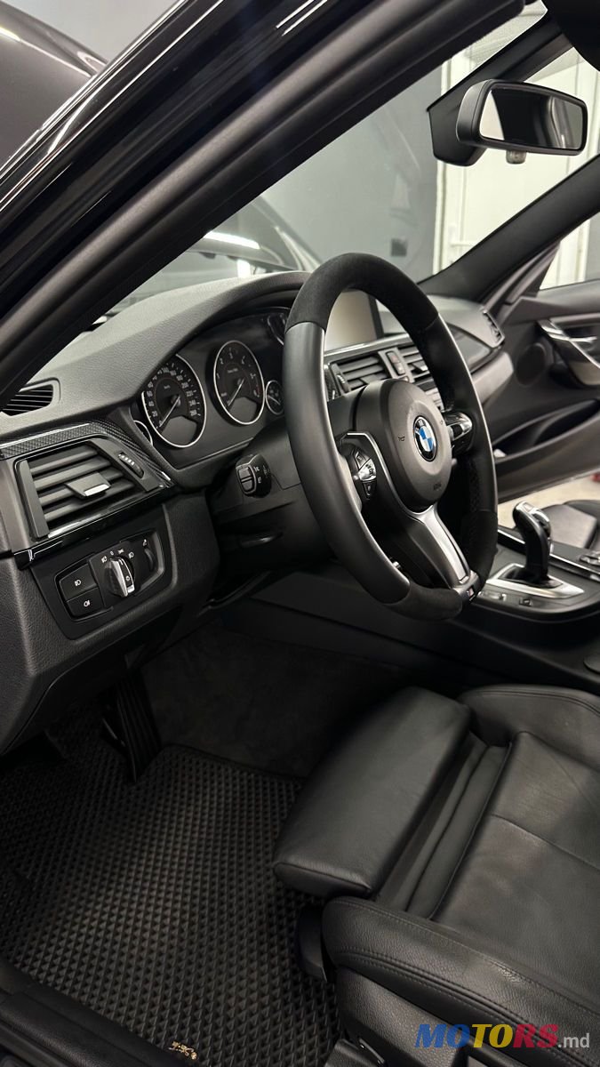 2013' BMW 3 Series photo #4