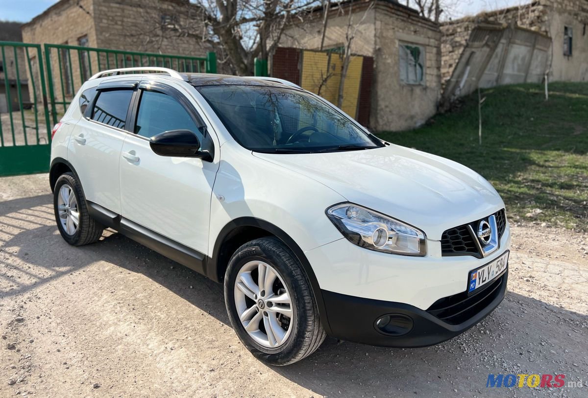 2012' Nissan Qashqai photo #2