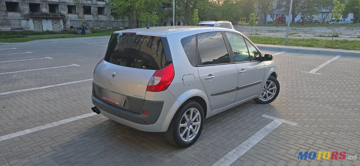 2008' Renault Scenic photo #4