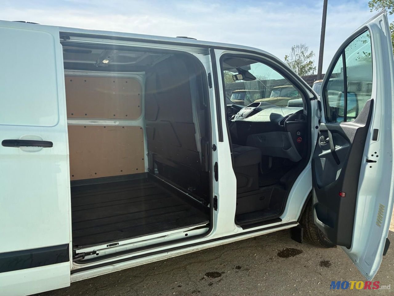 2015' Ford Transit Custom photo #5