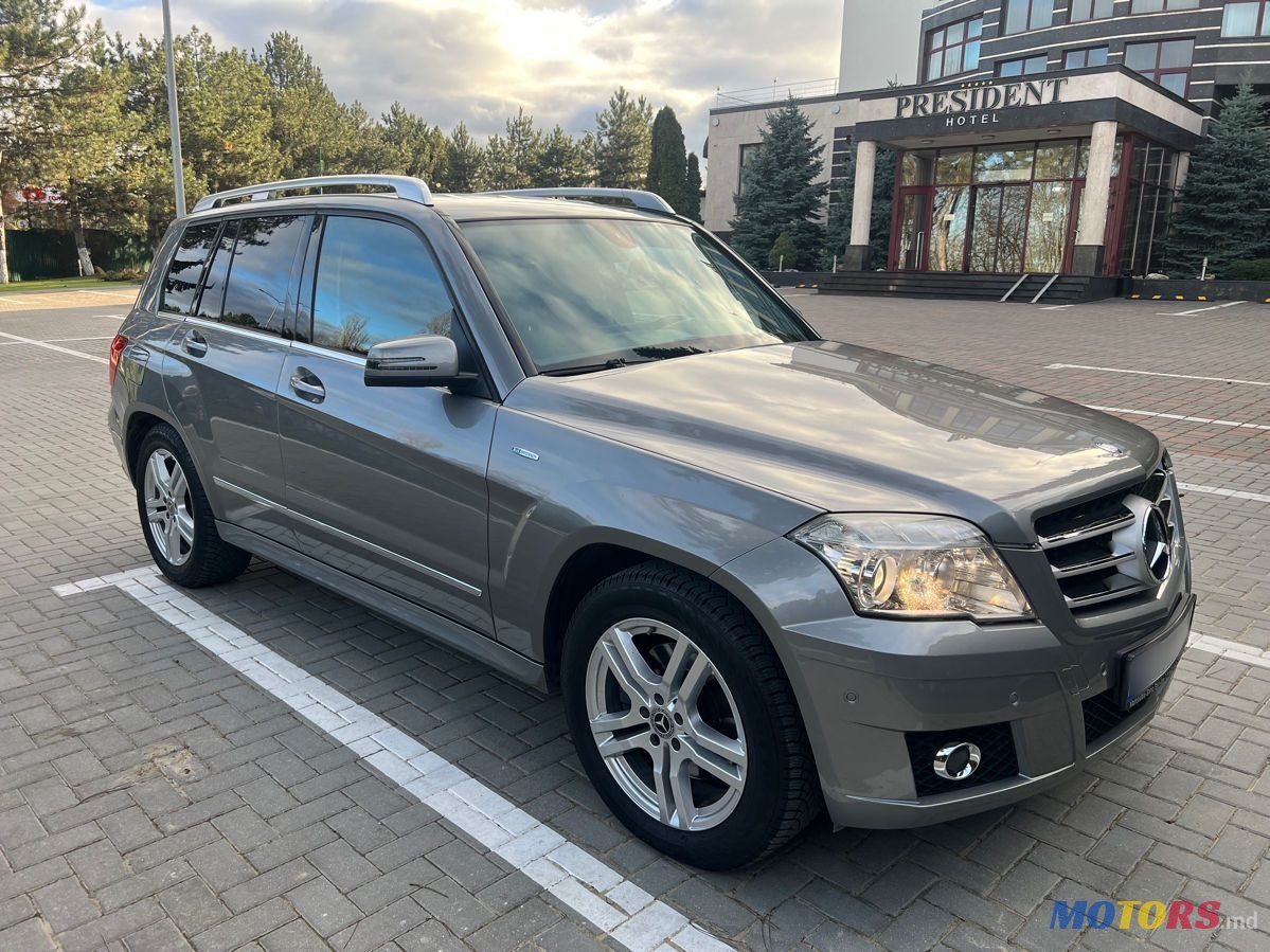 2011' Mercedes-Benz GLK-Class photo #6